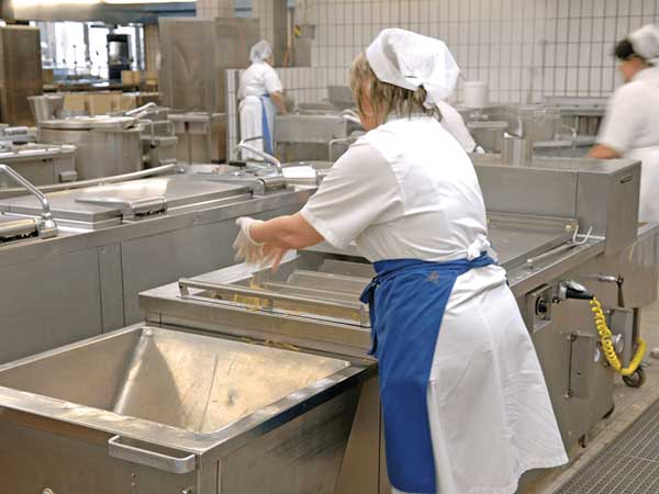 Titan-300-Rest-kitchen2